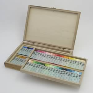 サクラ クレパス スペシャリスト 85色木箱セット(88本入り)