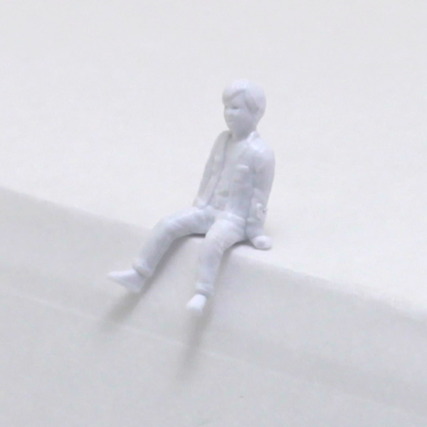 1:50 人物座像 男の子 JB-50B-03